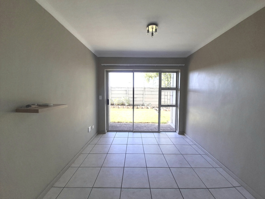 8 Bedroom Property for Sale in Uitzicht Western Cape